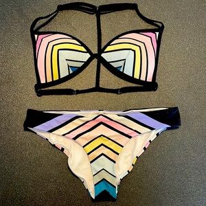 PINK Victoria Secret multicolored bikini! 🏝